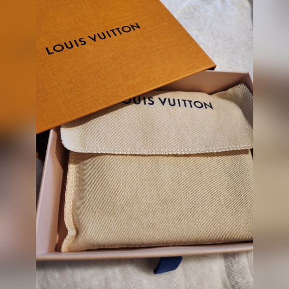 LOUIS VUITTON Portefeiulle Marco Bifolf Monogram Wallet with dust bag/box - Picture 8 of 16